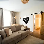 Kurbada Loft Stylish Near Center With Parking