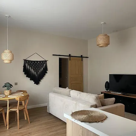 Kurbada Loft Stylish Near Center With Parking *