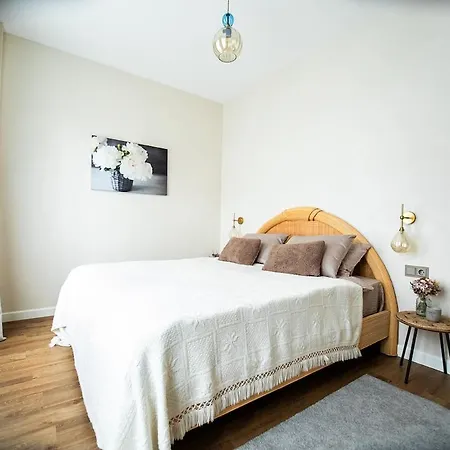 Kurbada Loft Stylish Near Center With Parking